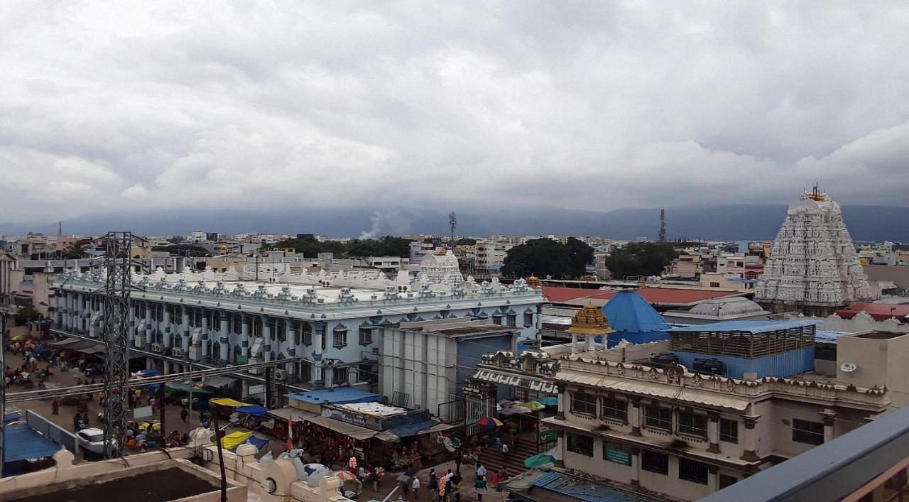 Surya Grand Tiruchanoor Tirupati Exterior foto